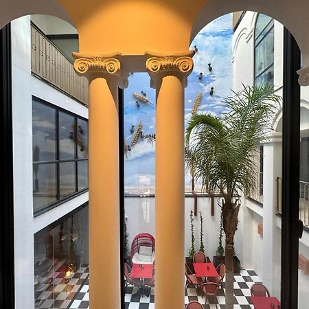 Hotel Divino & Apartments 菲格拉斯 外观 照片