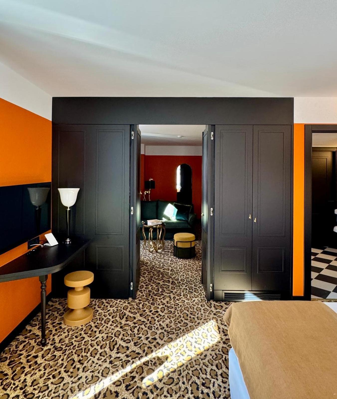 Hotel Divino & Apartments 菲格拉斯 外观 照片