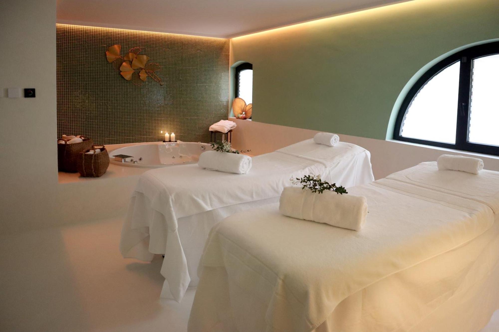 Hotel Divino & Apartments 菲格拉斯 外观 照片