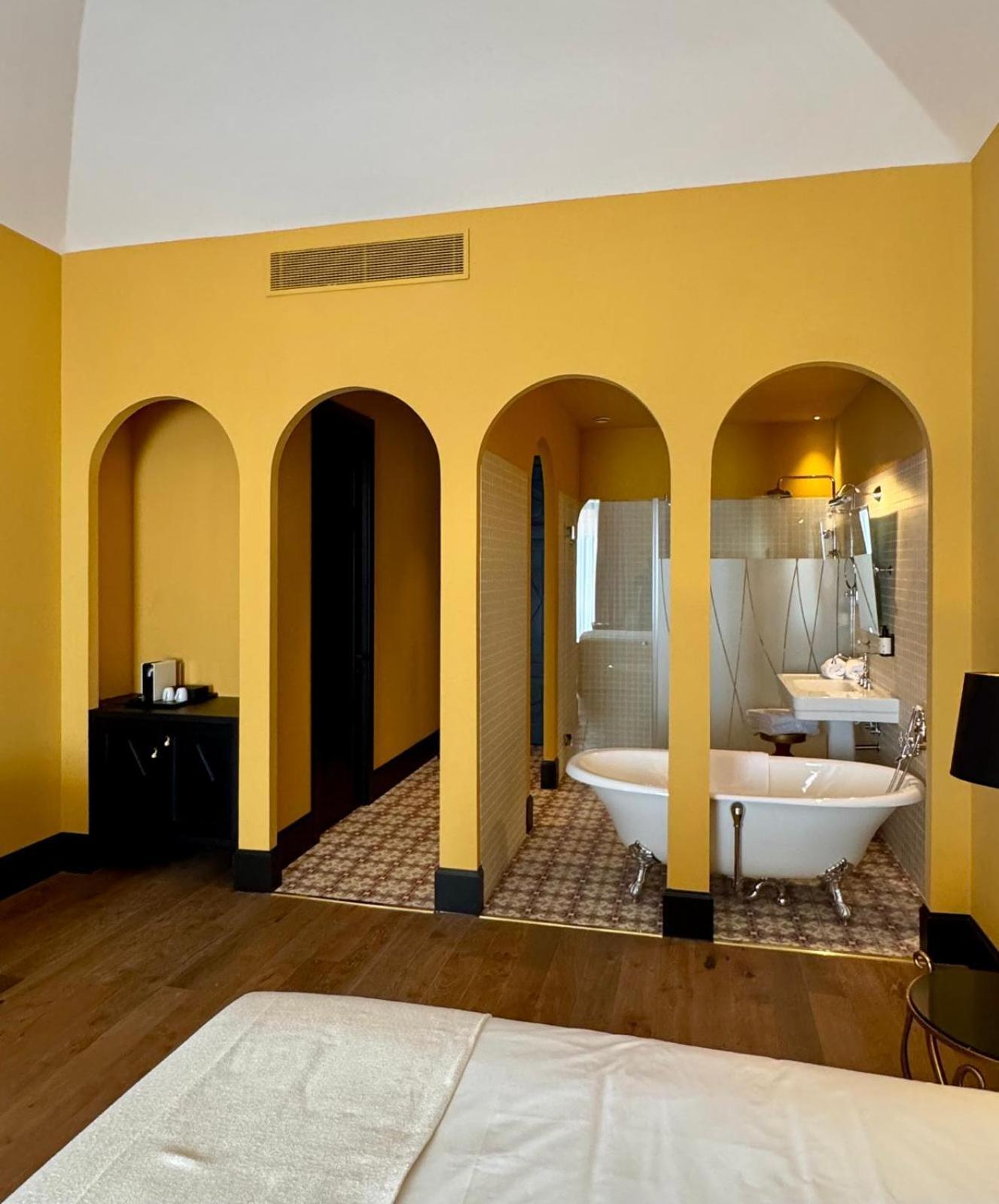 Hotel Divino & Apartments 菲格拉斯 外观 照片