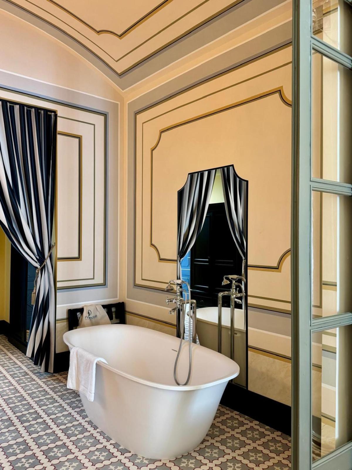Hotel Divino & Apartments 菲格拉斯 外观 照片
