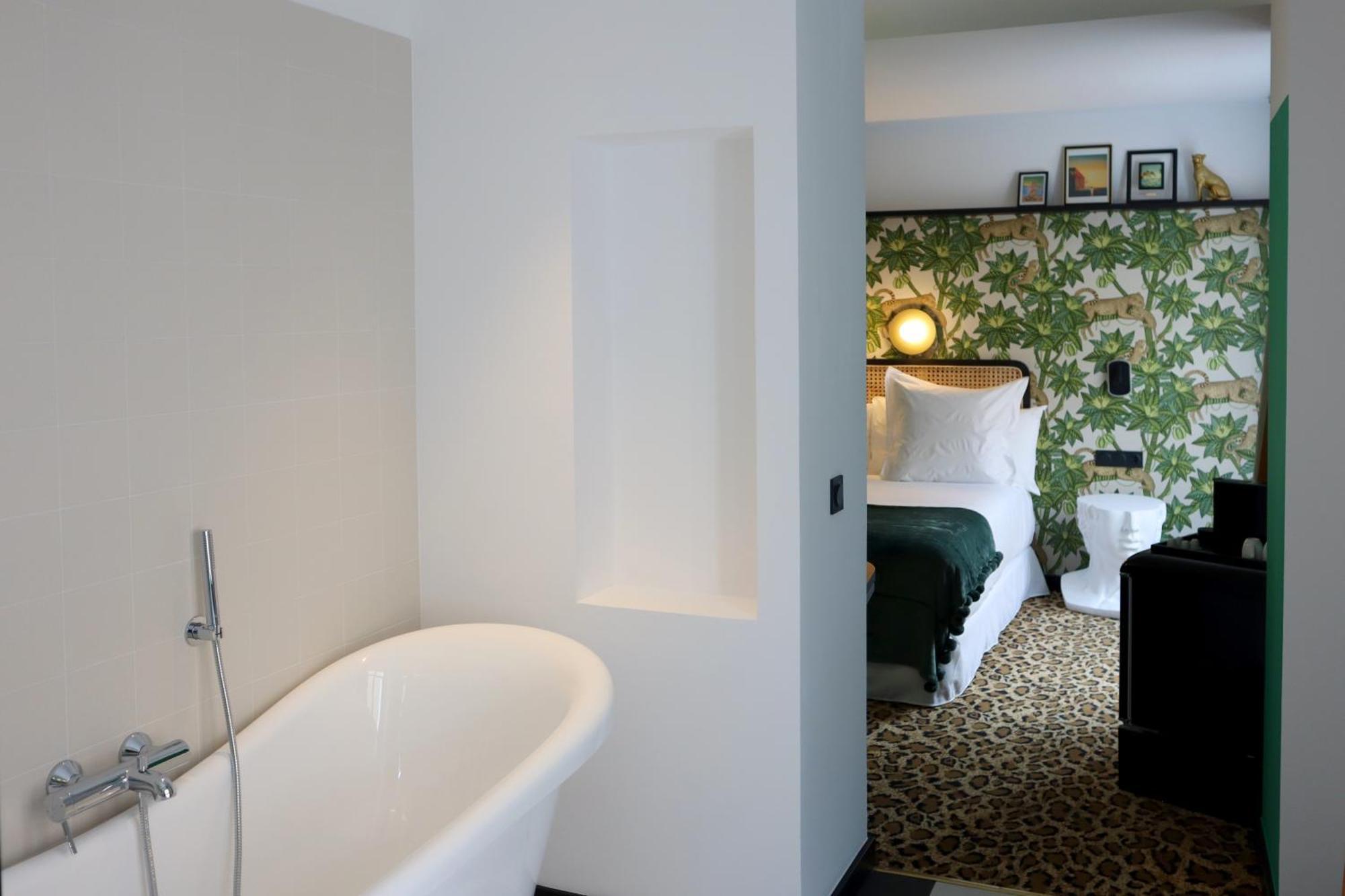 Hotel Divino & Apartments 菲格拉斯 外观 照片
