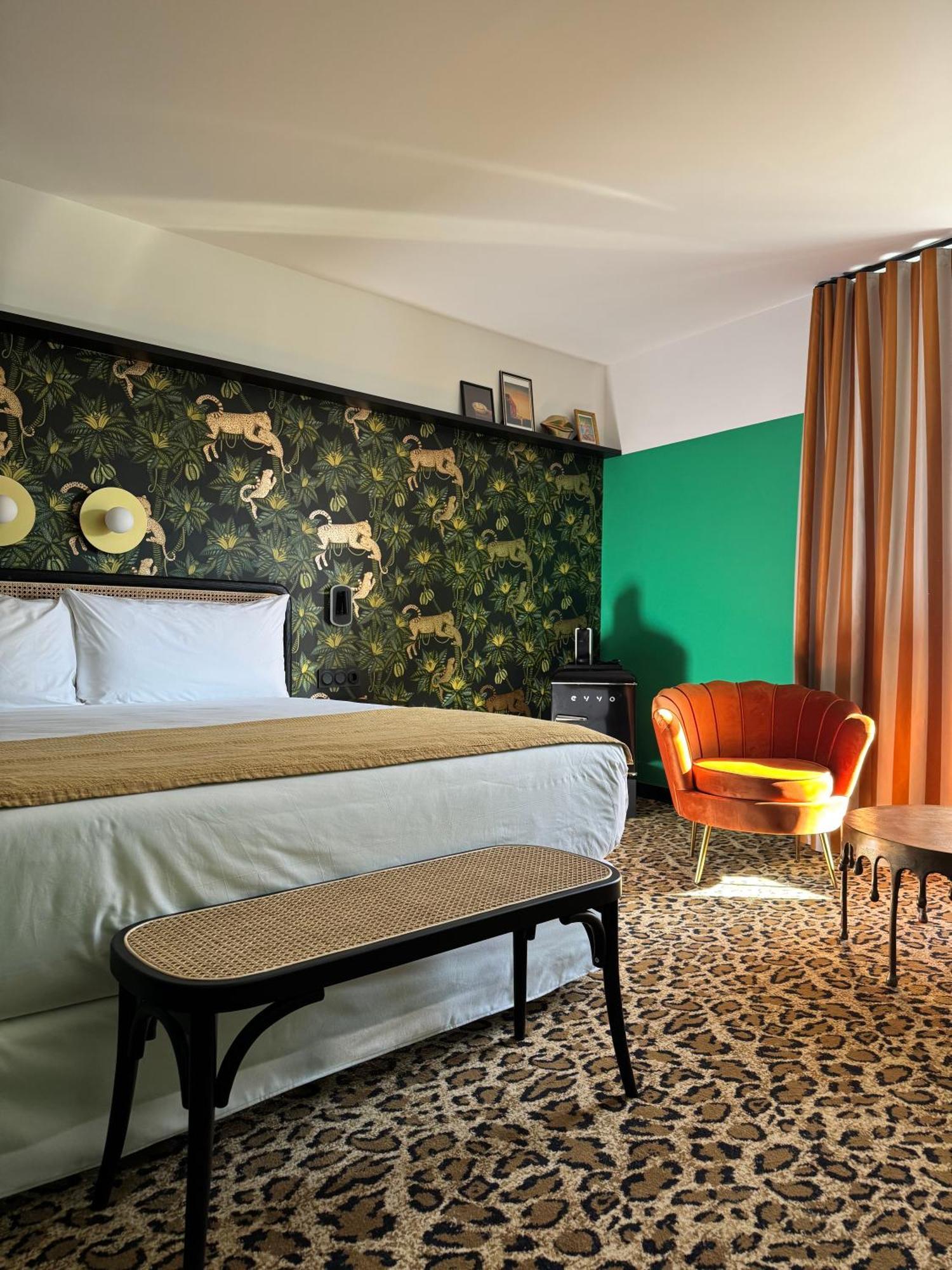 Hotel Divino & Apartments 菲格拉斯 外观 照片